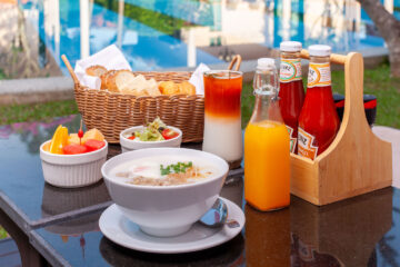 the-seacret-garden-huahin-breakfast-in-room